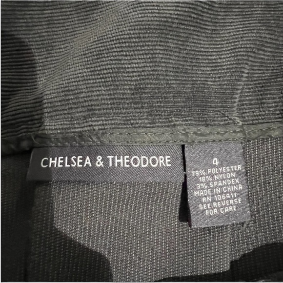 Chelsea & Theodore grey corduroy pleated skirt size 4, excellent condition - Picture 5 of 5